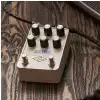 Universal Audio Astra Modulation Pedal 